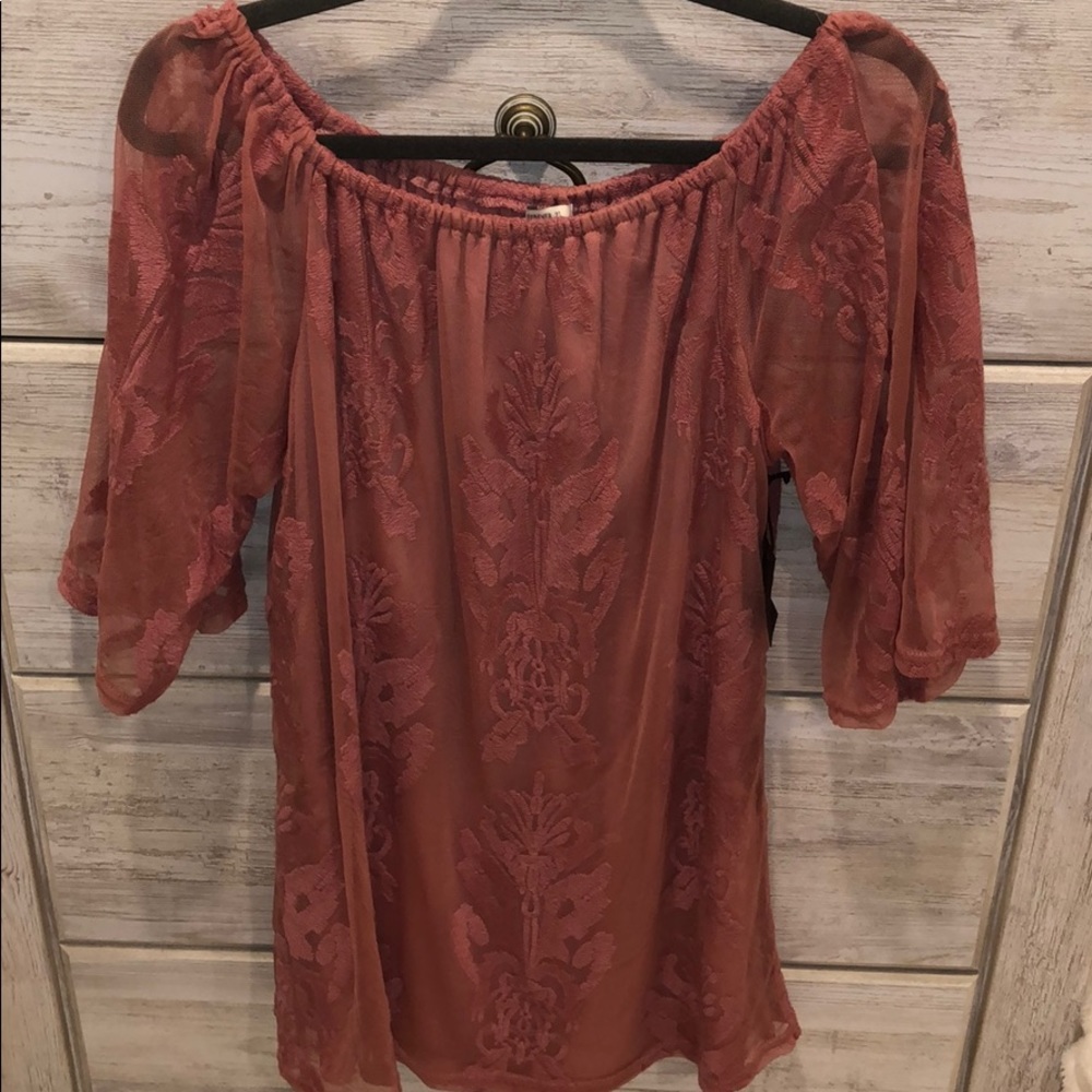 Off the shoulder quarter sleeve laced dress